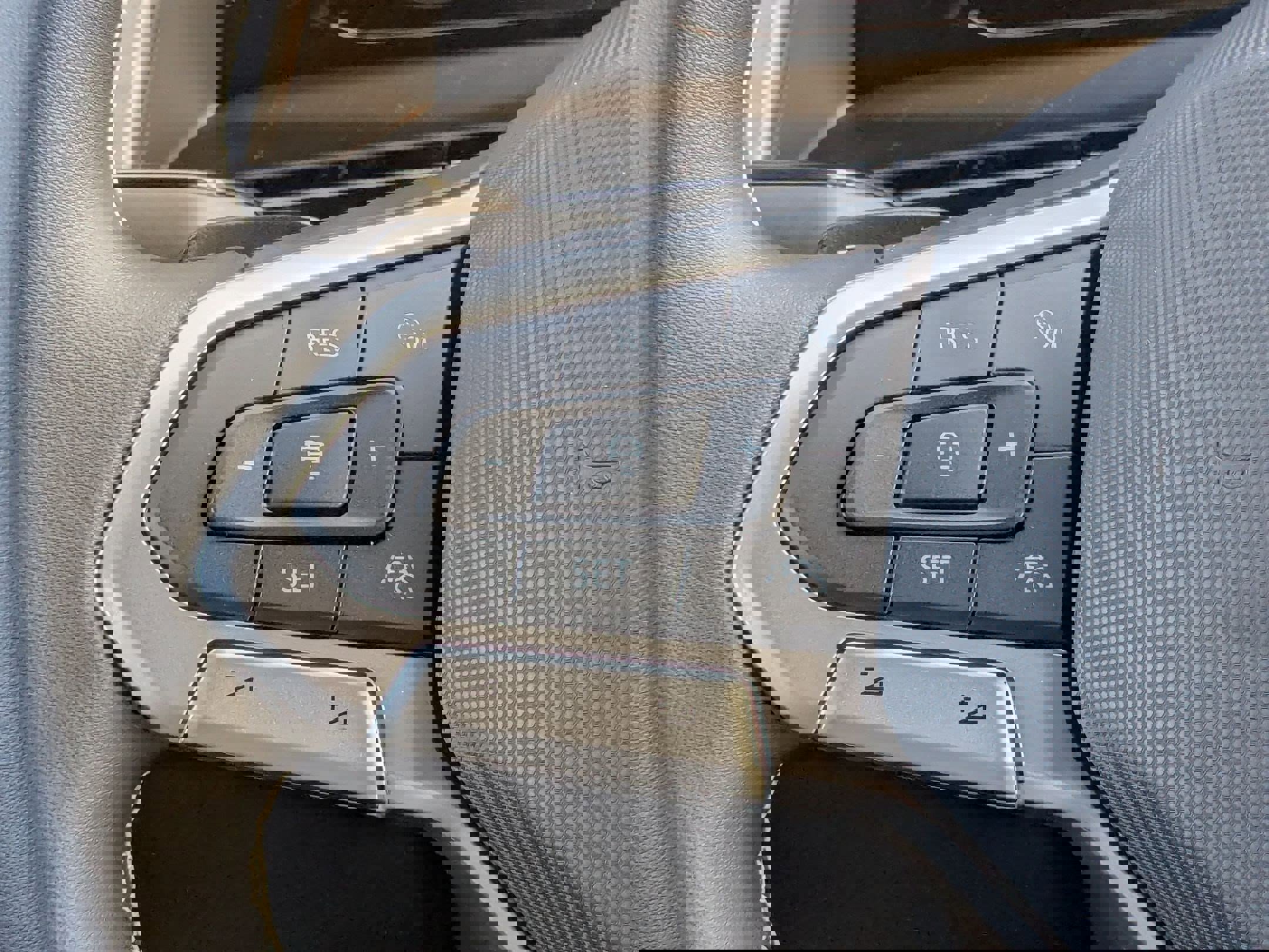 New 2026 Volkswagen Atlas Cross Sport SE image 18