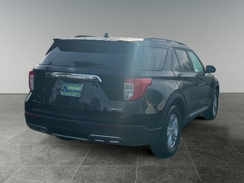 Used 2024 Ford Explorer XLT w/ Equipment Group 202A image 7