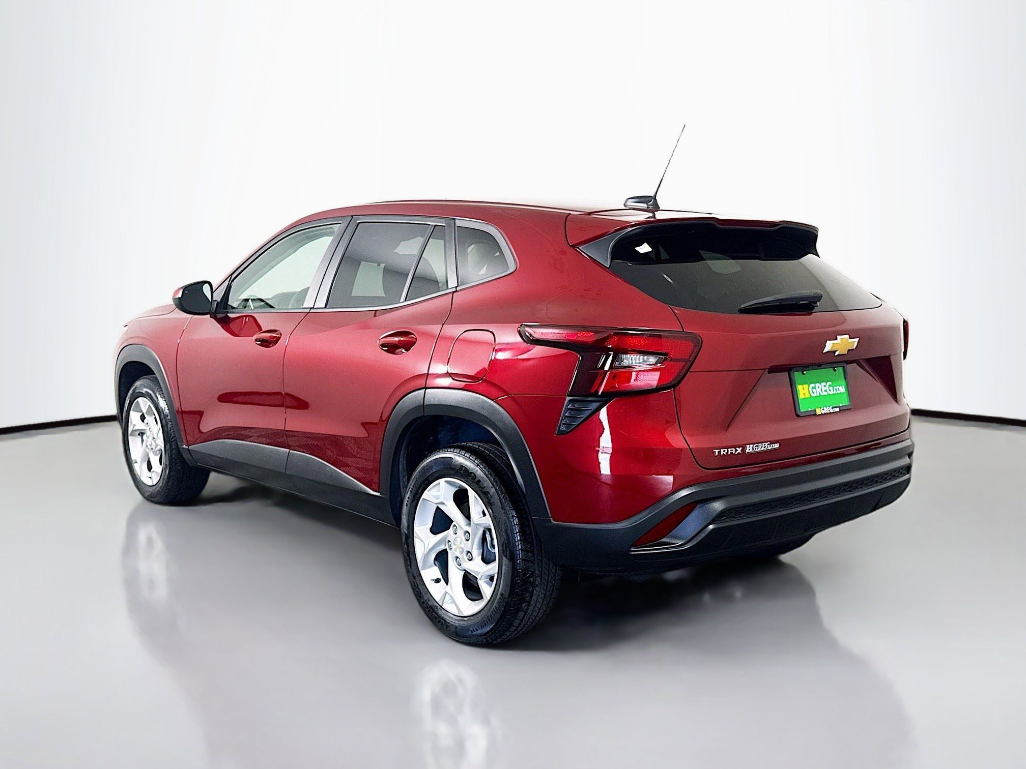 Used 2024 Chevrolet Trax LS w/ LS Convenience Package FWD image 7