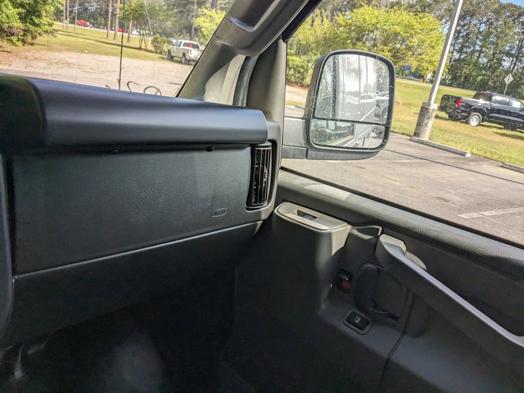 New 2025 Chevrolet Express 3500 Extended w/ Driver Convenience Package image 17