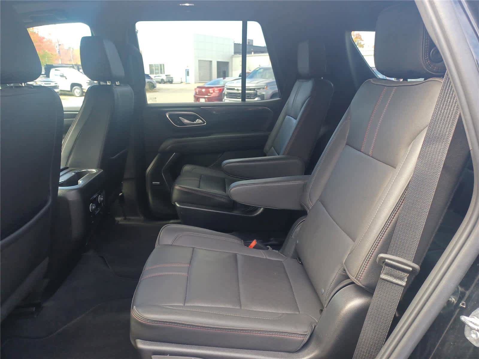 Used 2022 Chevrolet Tahoe RST w/ Luxury Package AWD/4WD image 28