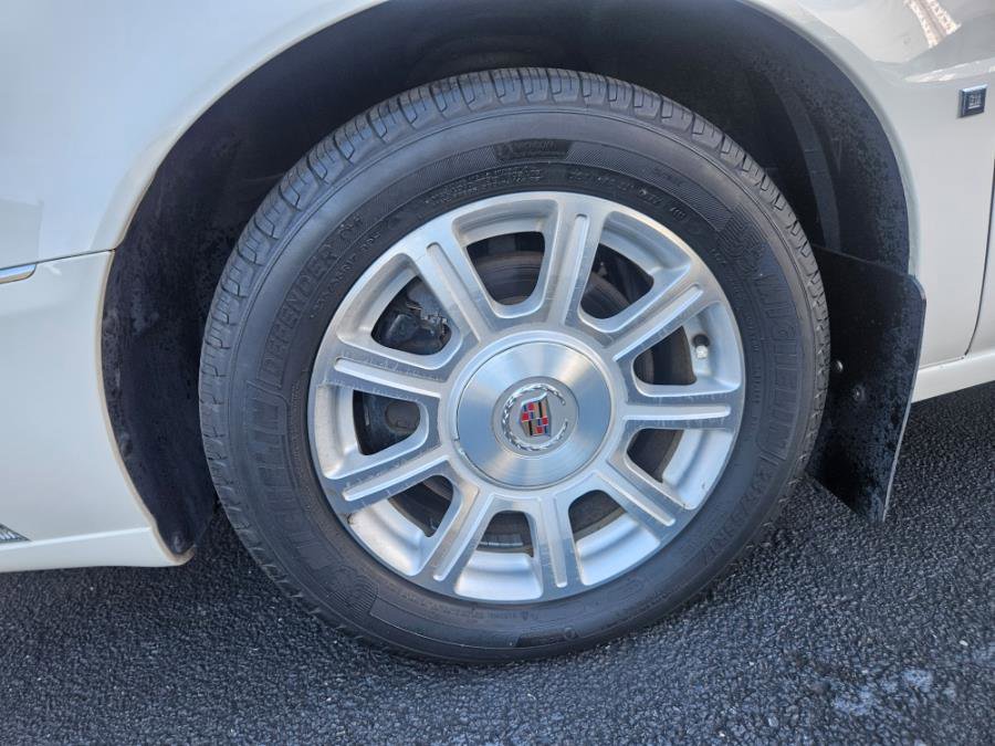 Used 2010 Cadillac DTS image 35