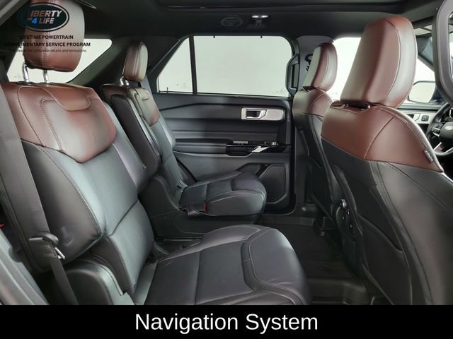 Certified 2023 Ford Explorer Platinum w/ Technology Package AWD/4WD image 17