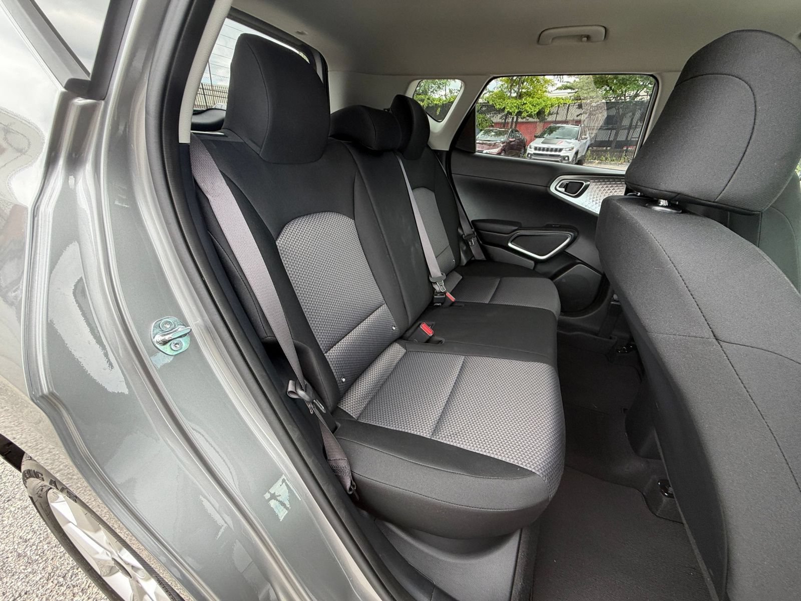 Used 2025 Kia Soul LX w/ LX Technology Package FWD image 38