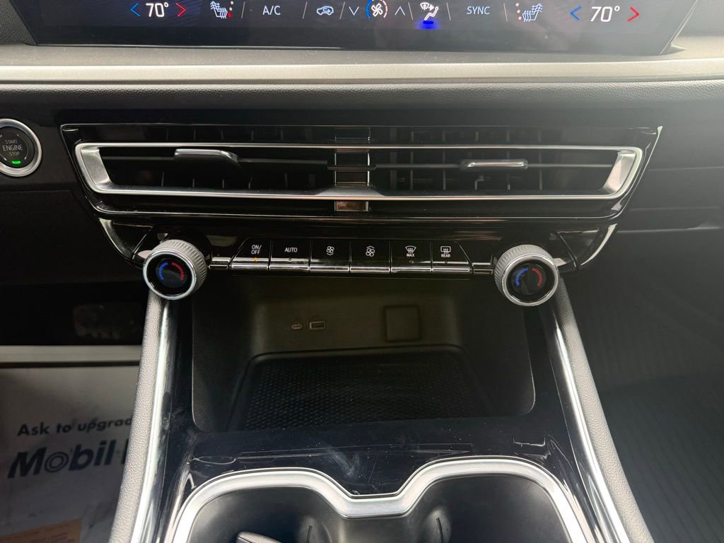 Used 2024 Chevrolet Traverse LS image 38