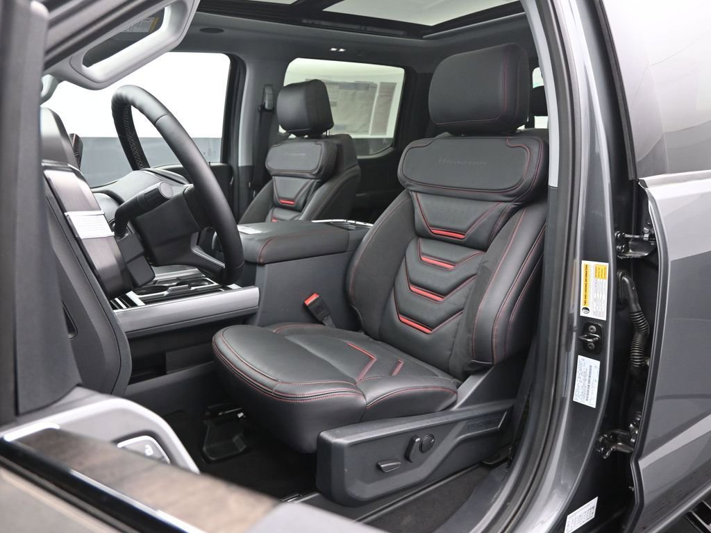 New 2026 Ford F250 Lariat w/ Black Appearance Package image 8
