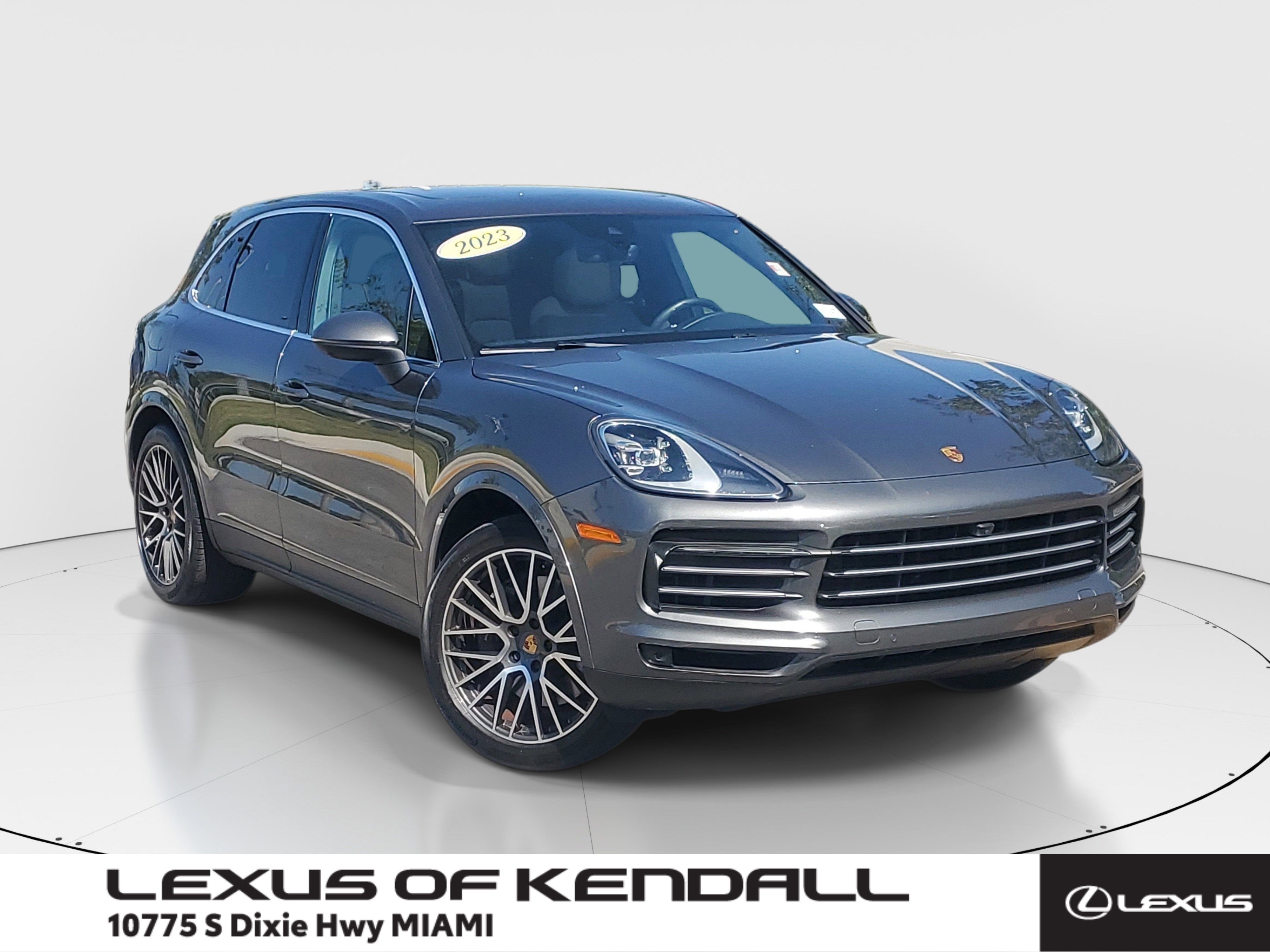 Used 2023 Porsche Cayenne AWD/4WD image 1