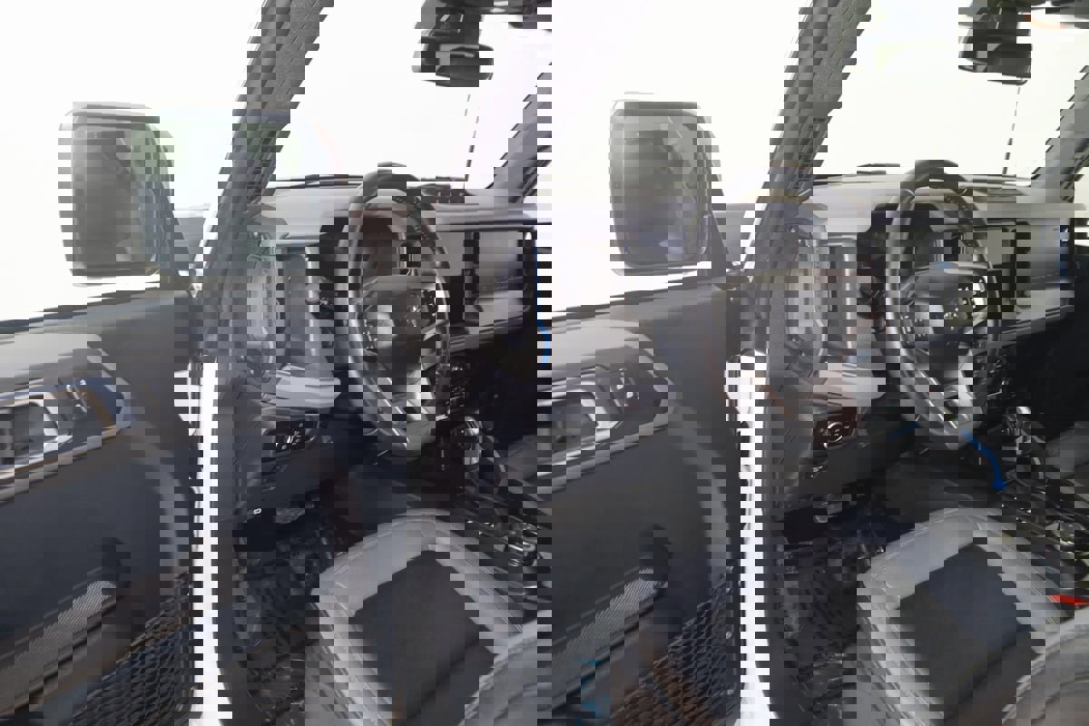 Used 2024 Ford Bronco Black Diamond w/ Sasquatch Package image 51