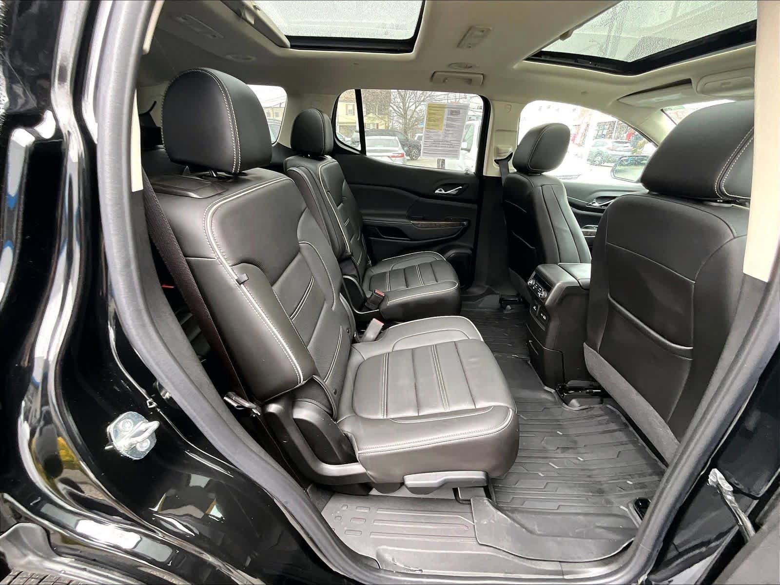 Used 2023 GMC Acadia Denali w/ Denali Ultimate Package AWD/4WD image 17