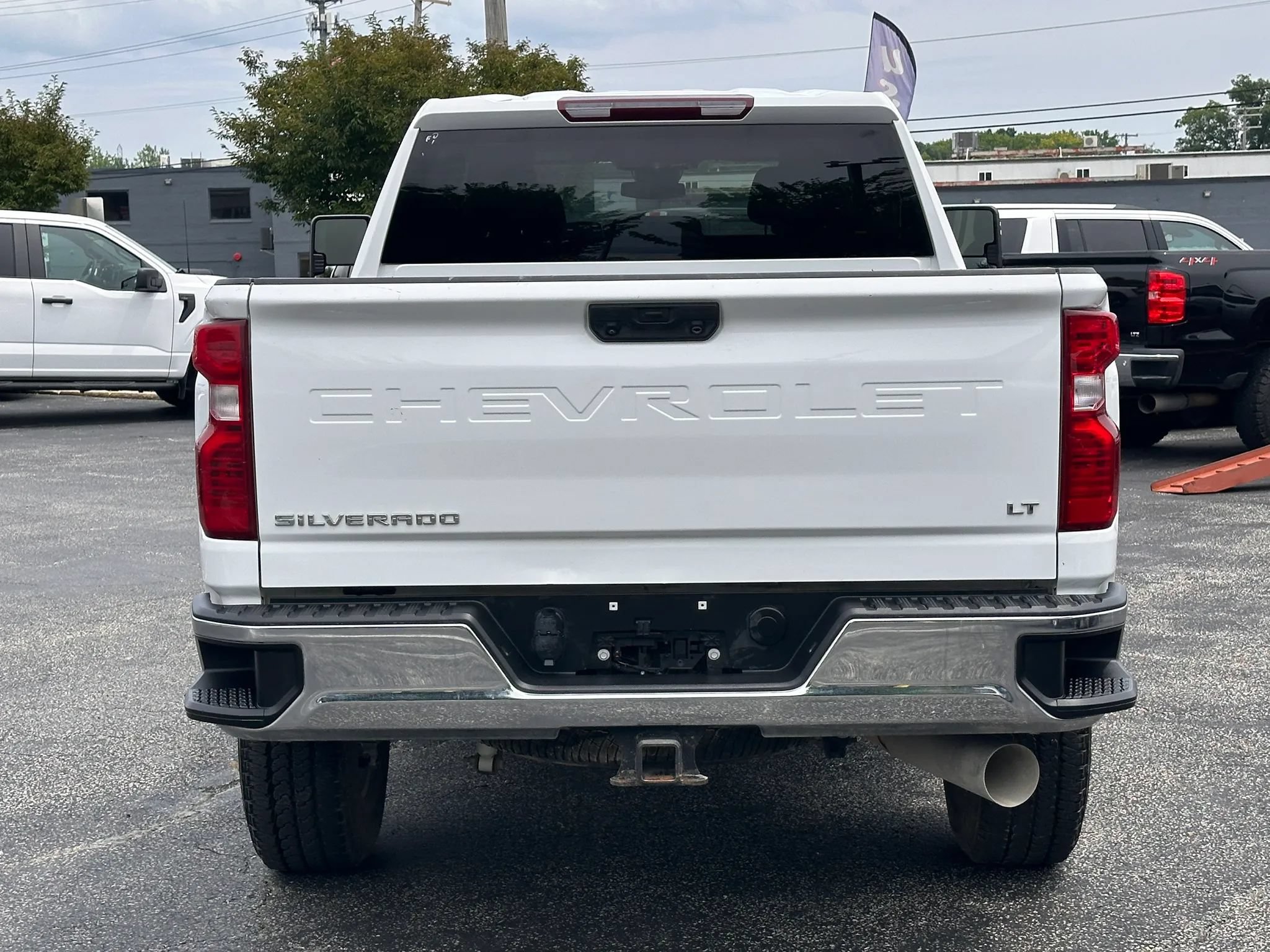 Used 2024 Chevrolet Silverado 2500 LT AWD/4WD image 6