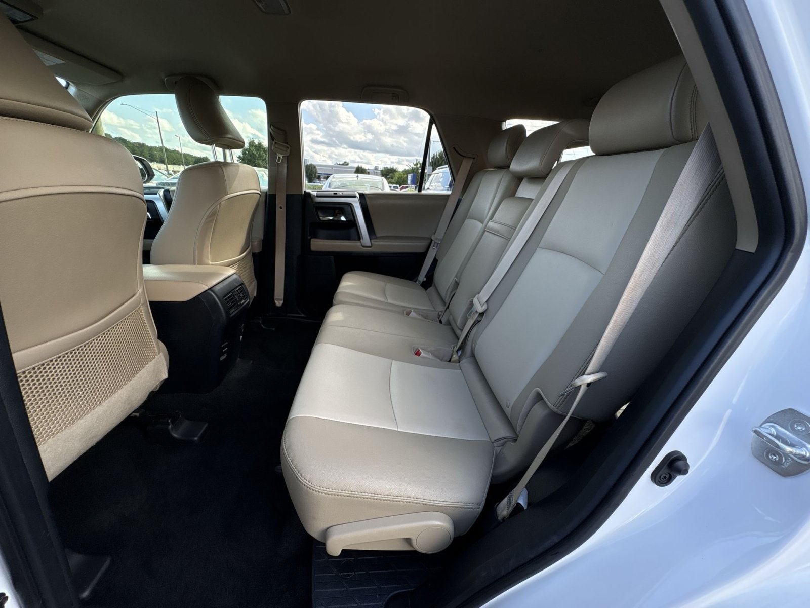 Used 2018 Toyota 4Runner SR5 Premium RWD image 24