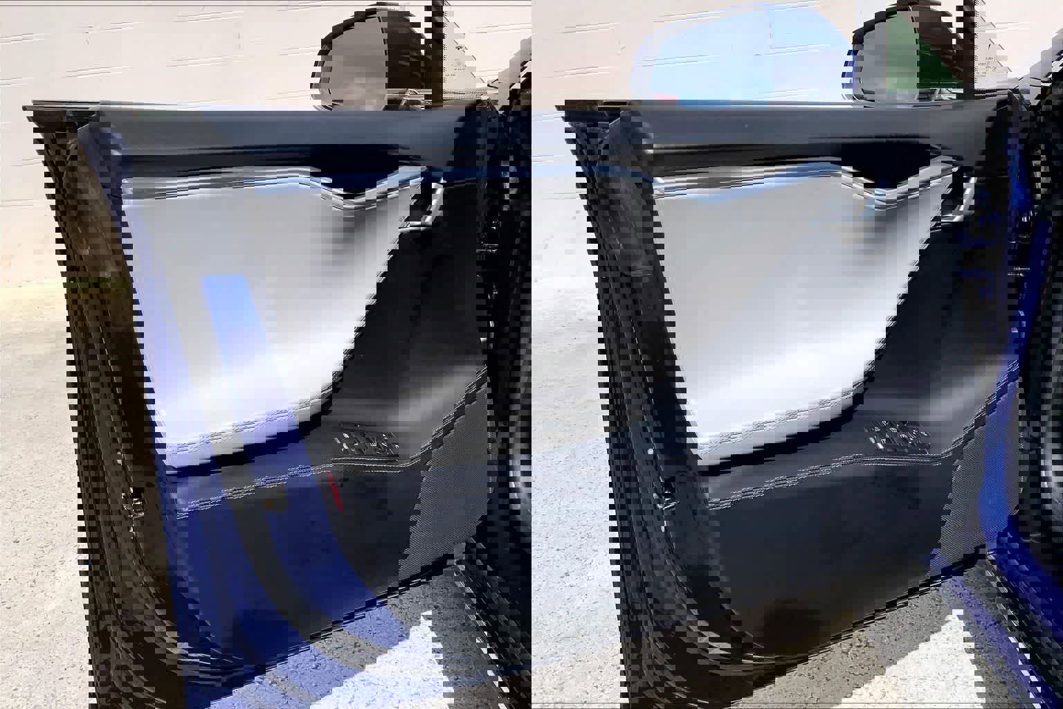 Used 2015 Tesla Model S 70D AWD/4WD image 28