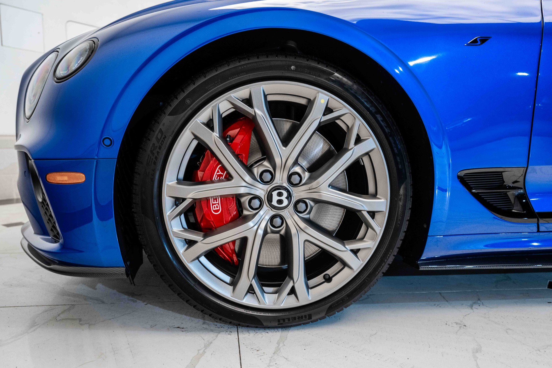 New 2024 Bentley Continental GT V8 image 6