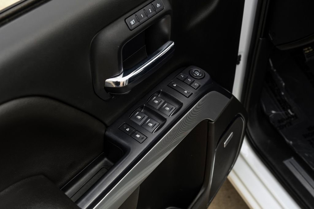 Used 2018 Chevrolet Silverado 1500 LTZ Z71 w/ LTZ Plus Package AWD/4WD image 42