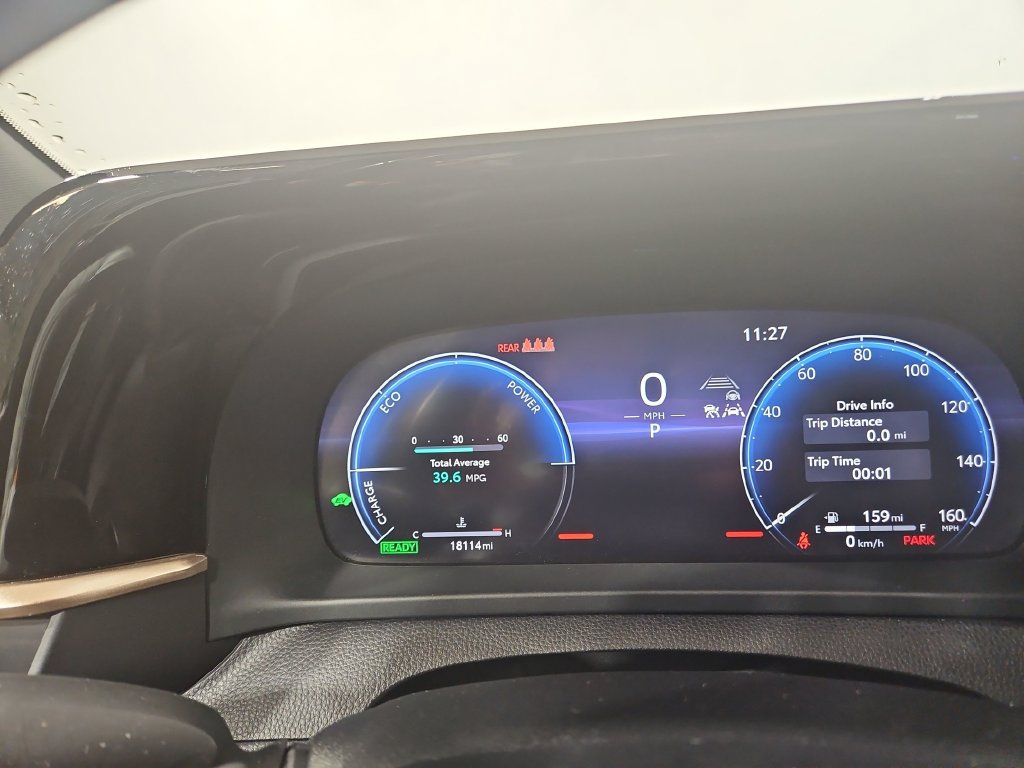Used 2025 Toyota Crown Signia AWD/4WD image 16