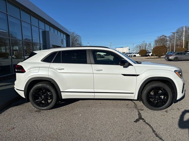 New 2026 Volkswagen Atlas Cross Sport SEL R-Line AWD/4WD image 8