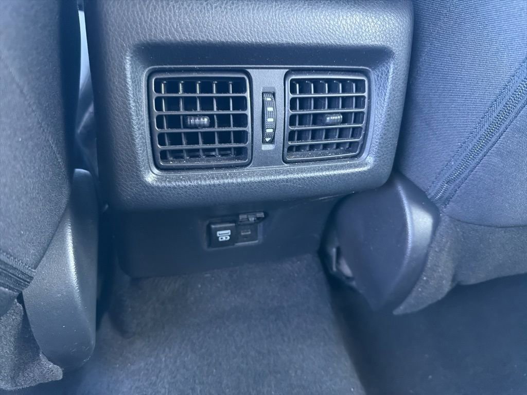 Used 2025 Toyota Camry LE image 22