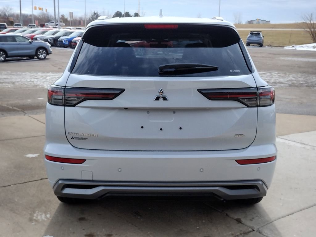 New 2026 Mitsubishi Outlander SEL image 7