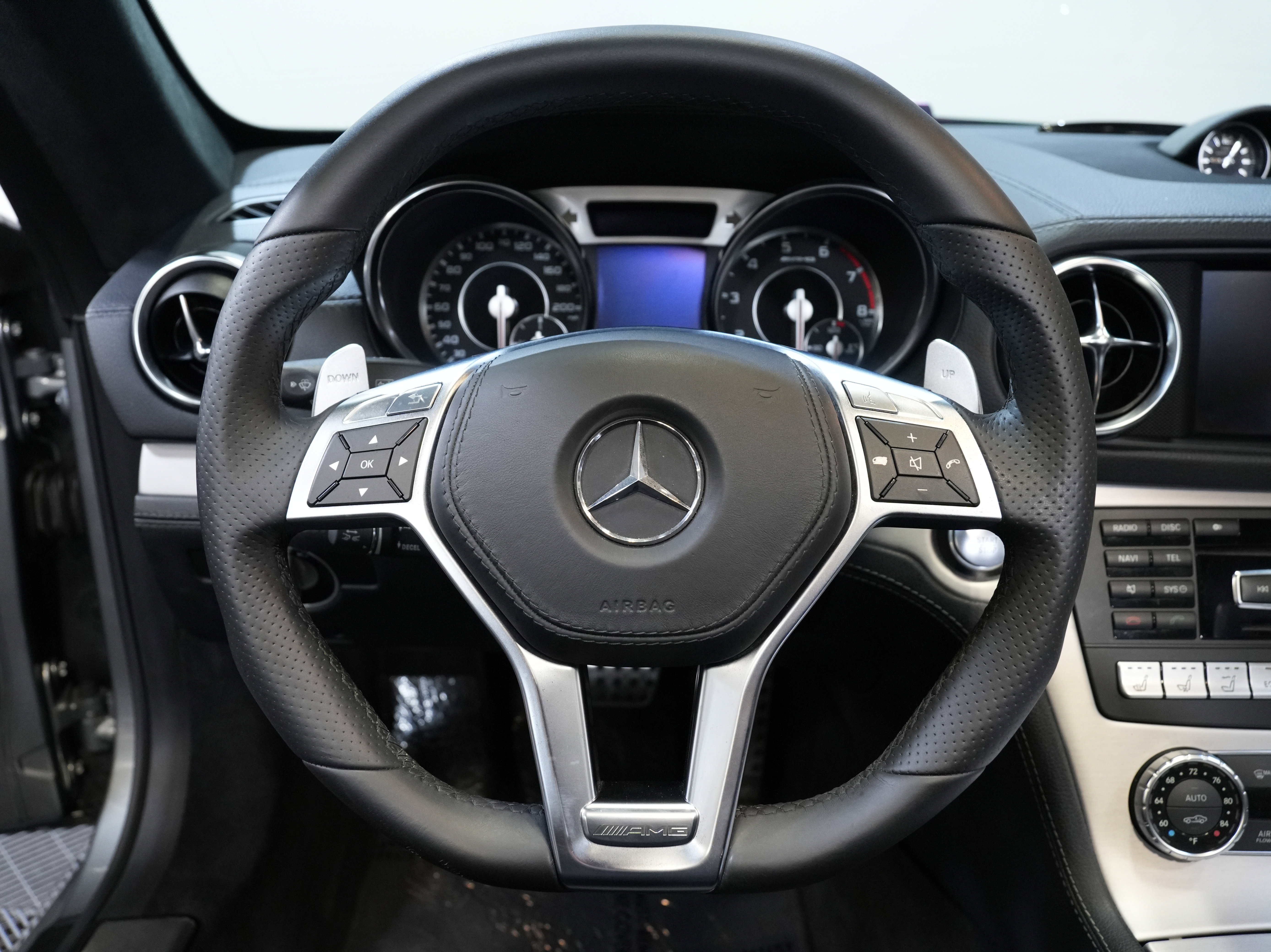 Used 2013 Mercedes-Benz SL 63 AMG image 30