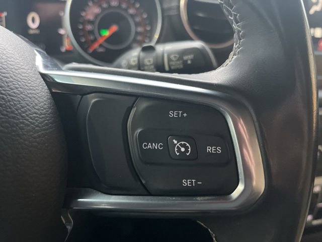 Used 2018 Jeep Wrangler Unlimited Sahara image 15