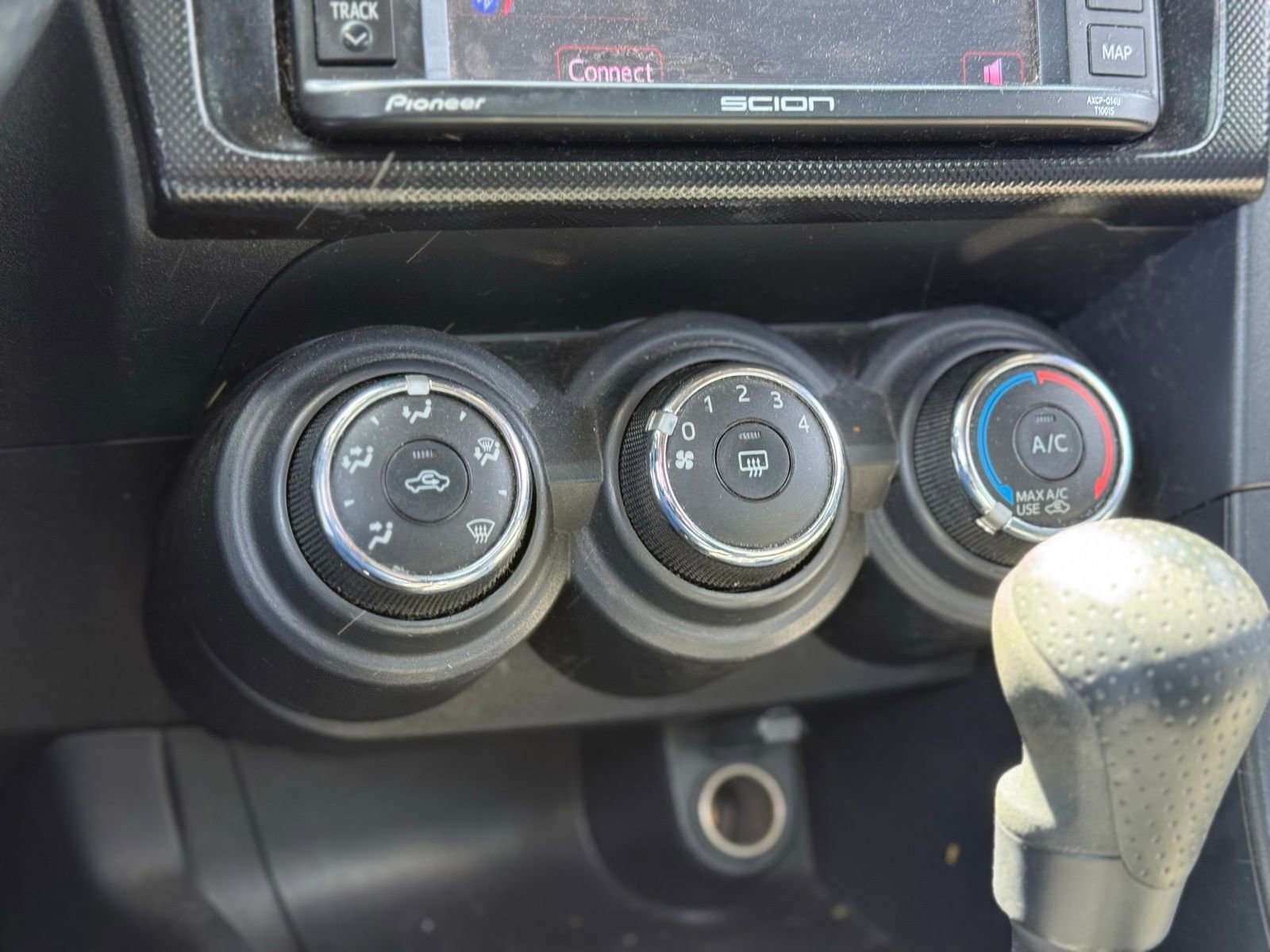 Used 2015 Scion tC image 10