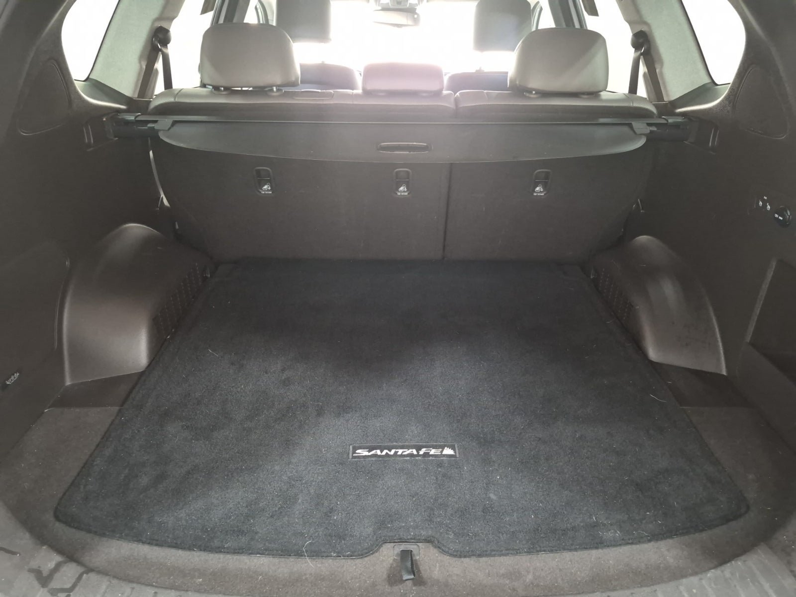 Used 2020 Hyundai Santa Fe Limited FWD image 13