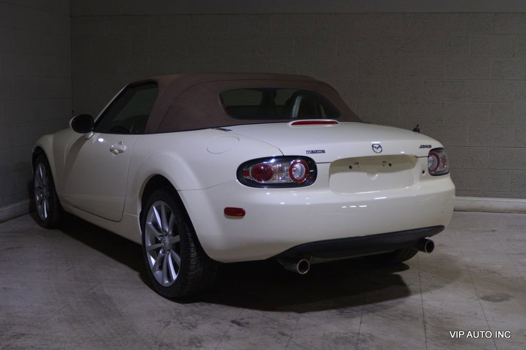 Used 2006 MAZDA MX-5 Miata Grand Touring image 3