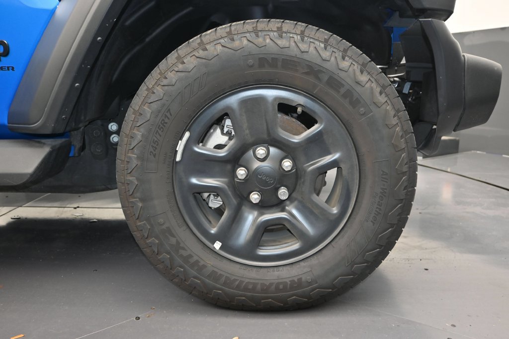 Used 2026 Jeep Wrangler Sport AWD/4WD image 9