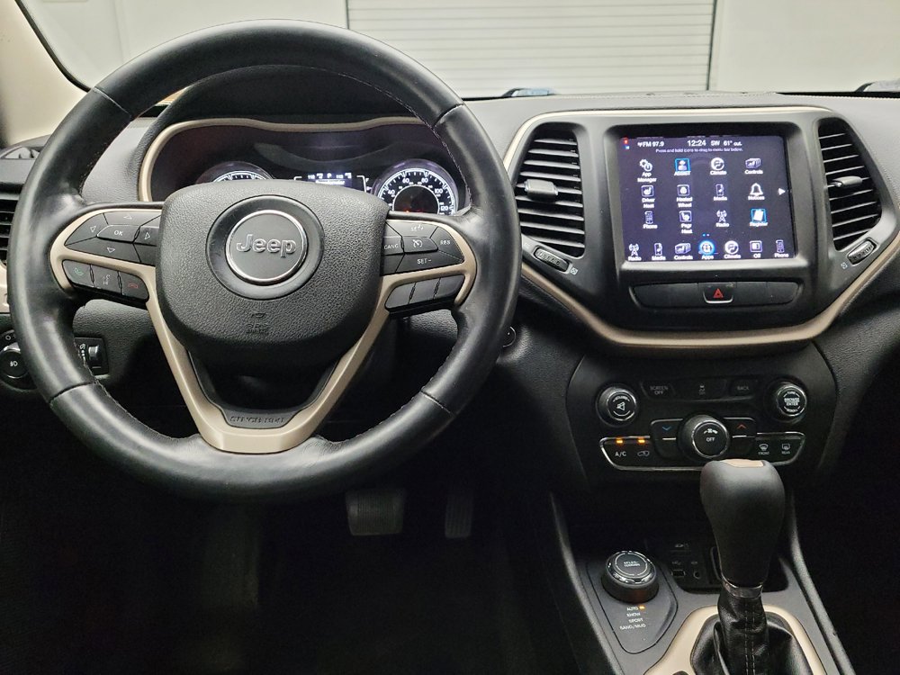Used 2015 Jeep Cherokee Latitude w/ Cold Weather Group AWD/4WD image 22