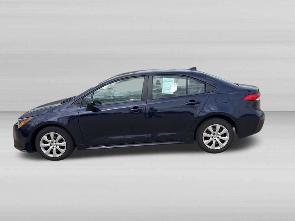Used 2026 Toyota Corolla LE FWD image 8