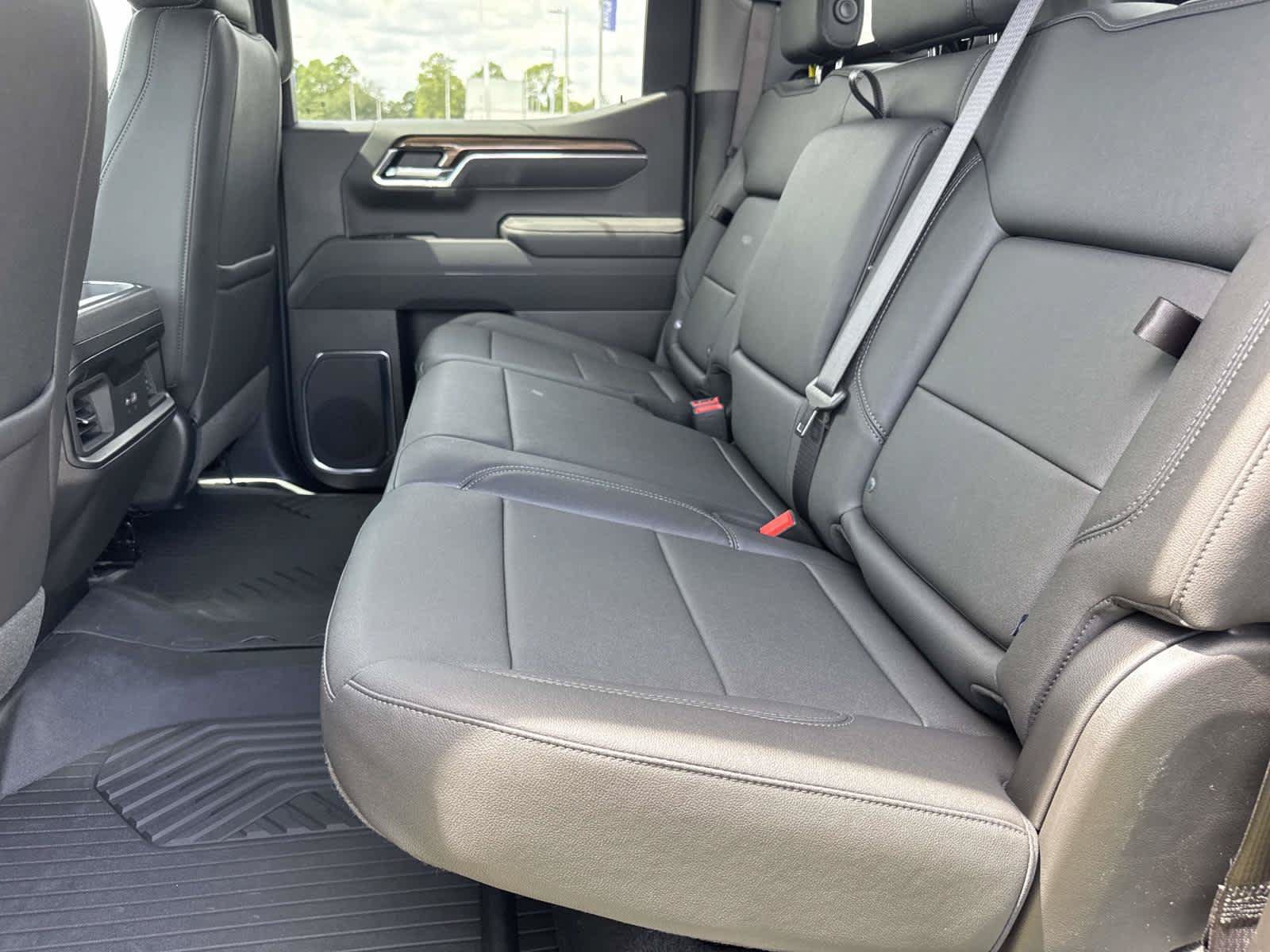 New 2026 Chevrolet Silverado 1500 LT Trail Boss w/ LT Trail Boss Premium Package AWD/4WD image 8