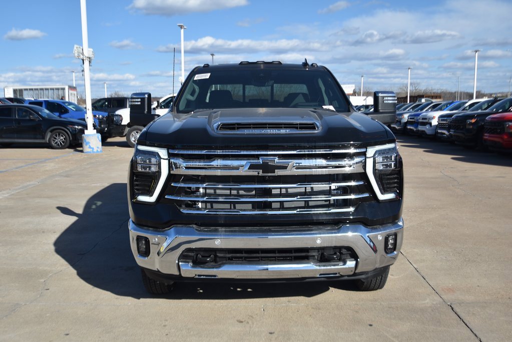 New 2026 Chevrolet Silverado 3500 LTZ w/ LTZ Plus Package image 7