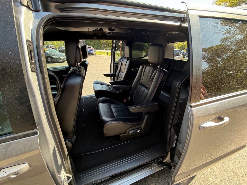 Used 2019 Dodge Grand Caravan GT image 9