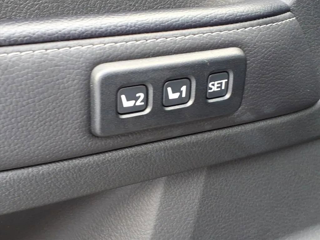 Used 2023 Toyota 4Runner Limited image 19