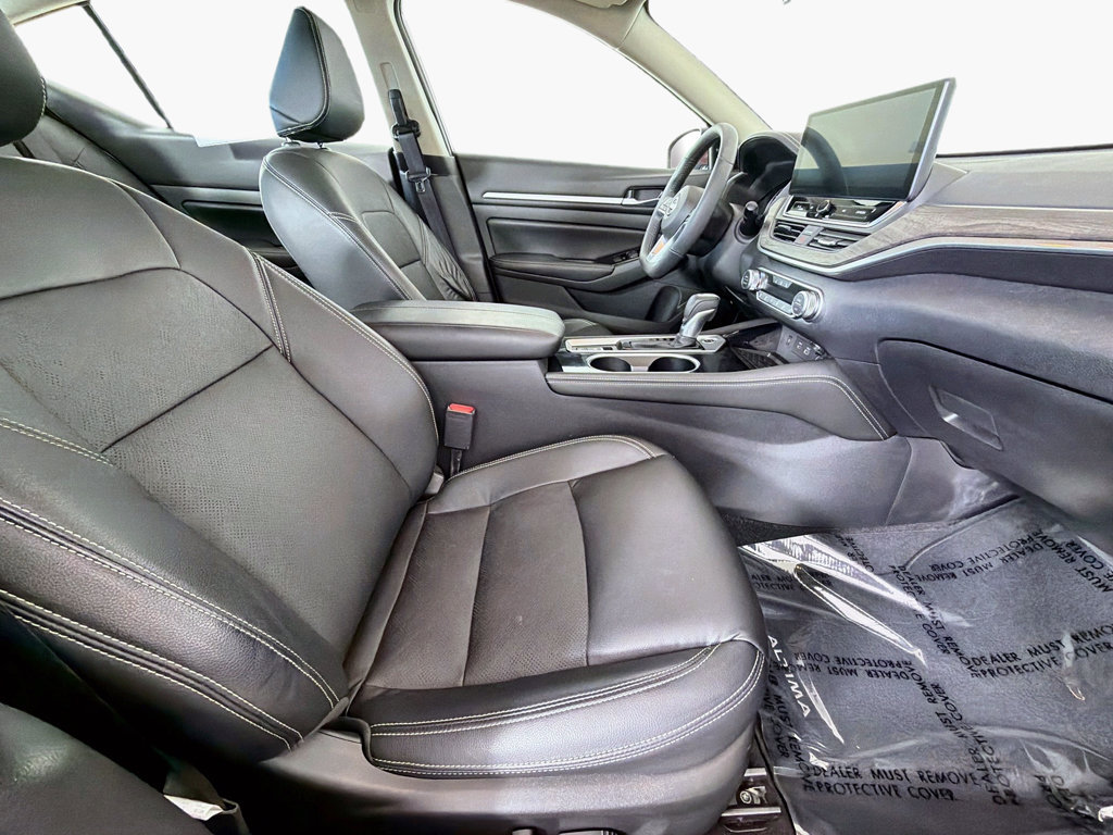 Used 2024 Nissan Altima 2.5 SL FWD image 25