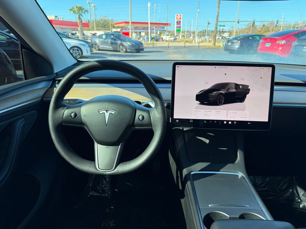 Used 2023 Tesla Model Y Long Range image 17