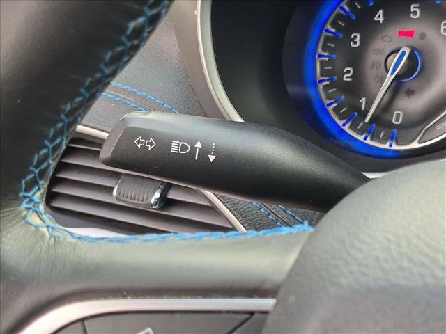 Used 2021 Chrysler Pacifica Touring w/ Cold Weather Group FWD image 12