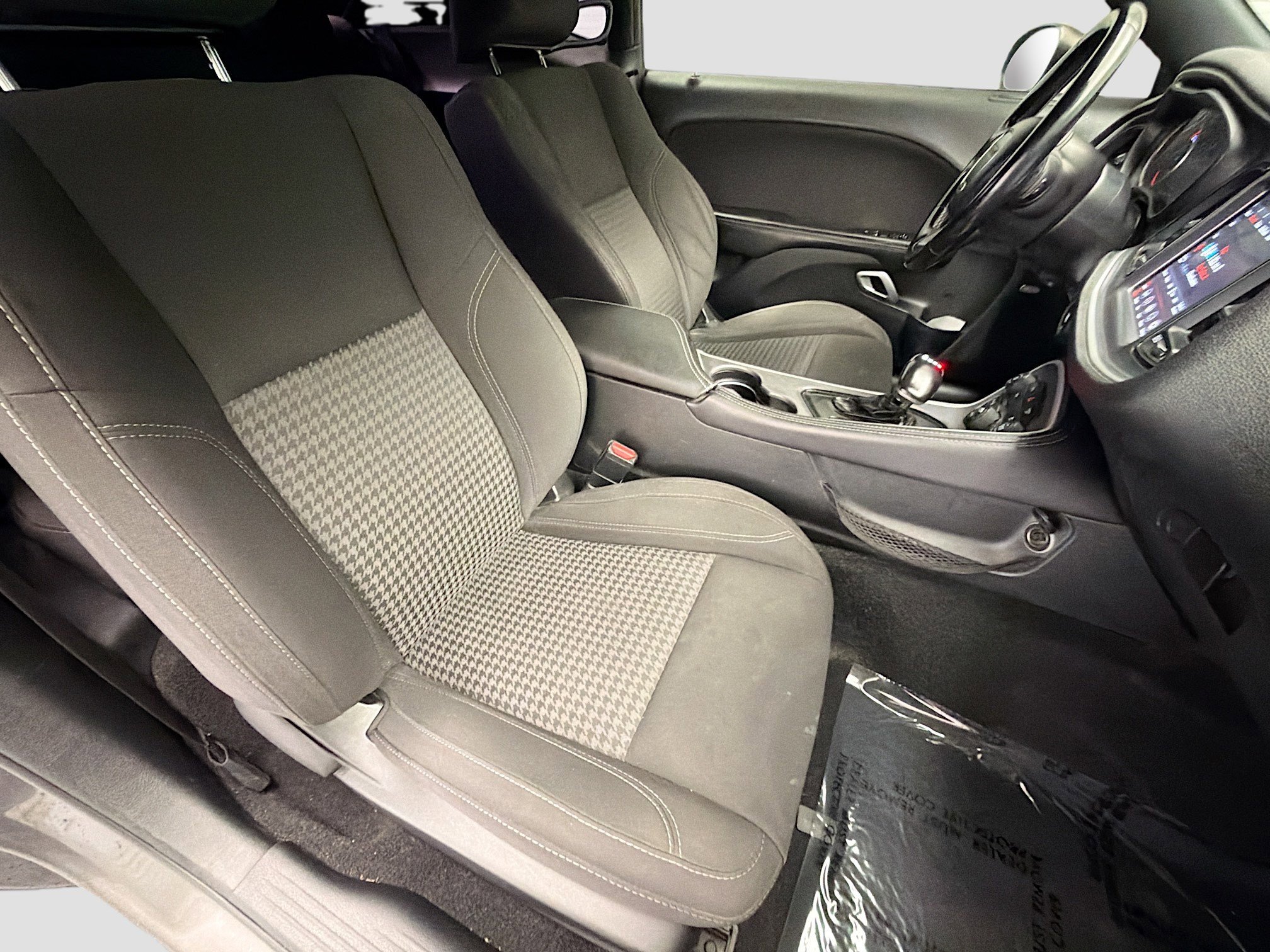 Used 2020 Dodge Challenger SXT RWD image 14
