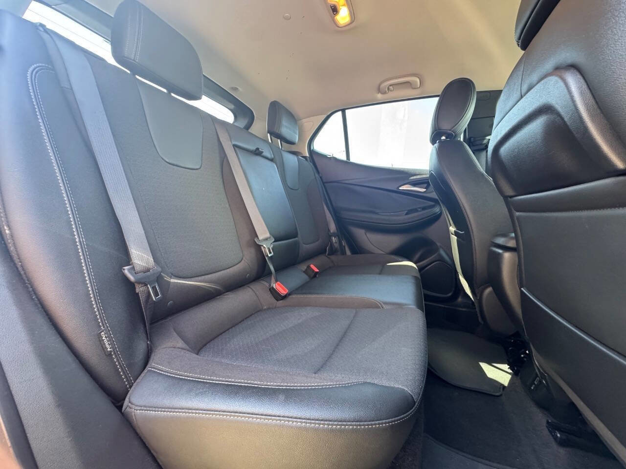 Used 2021 Buick Encore GX Select image 18