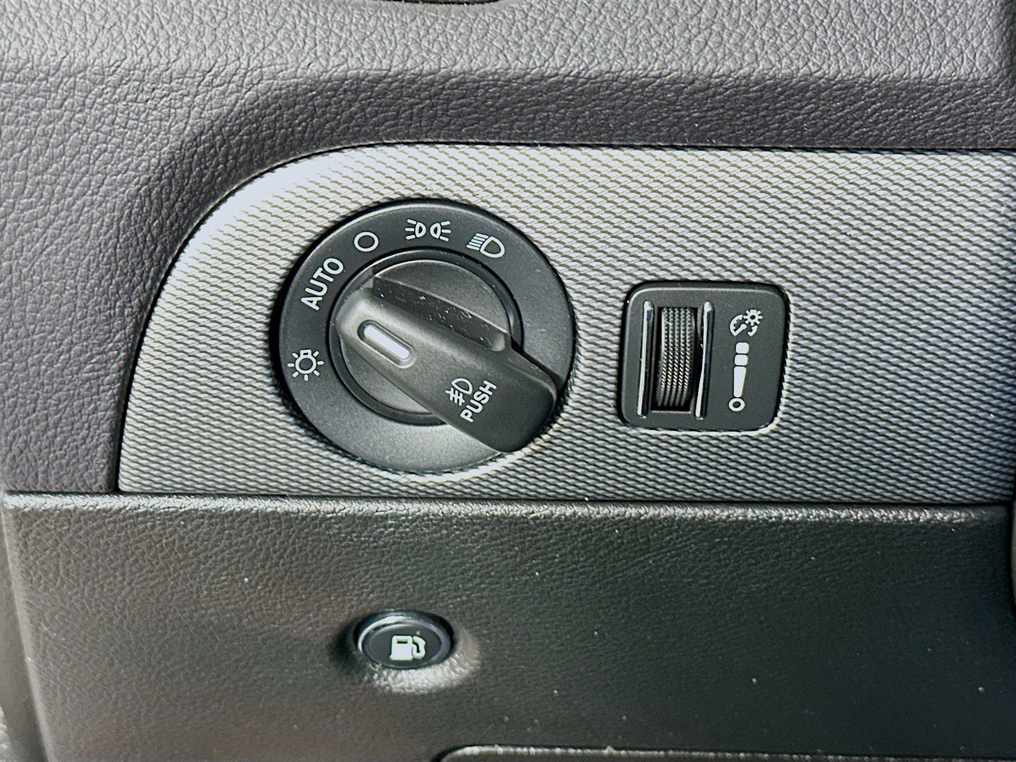 Used 2020 Dodge Durango SRT w/ Trailer Tow Group IV image 10