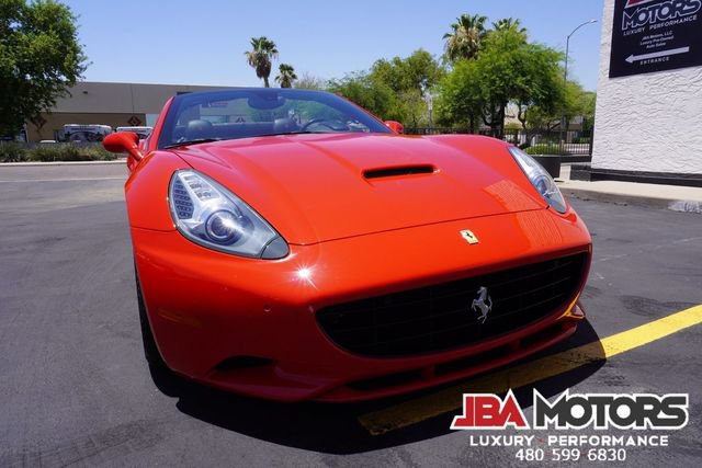 Used 2014 Ferrari California RWD image 88