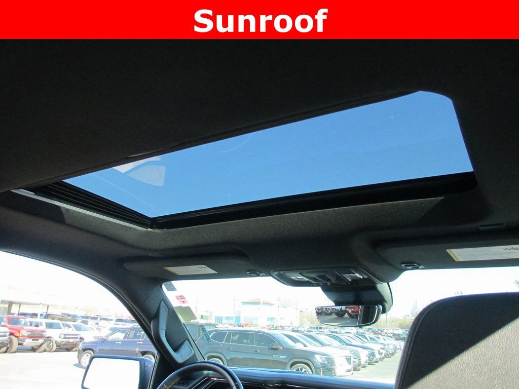 Used 2023 GMC Sierra 1500 AT4 w/ AT4 Premium Package image 14