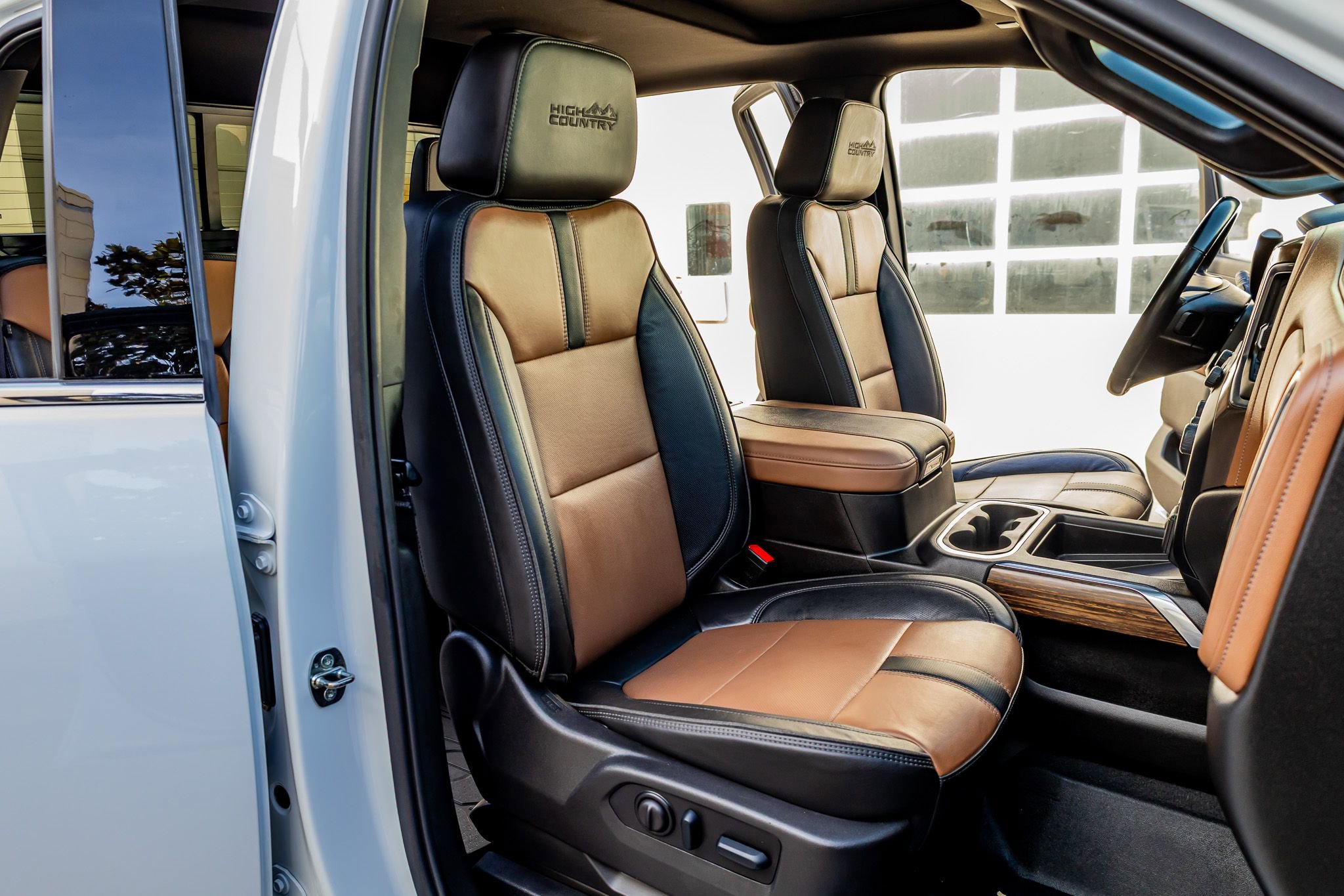 Used 2023 Chevrolet Silverado 3500 High Country w/ Technology Package image 30