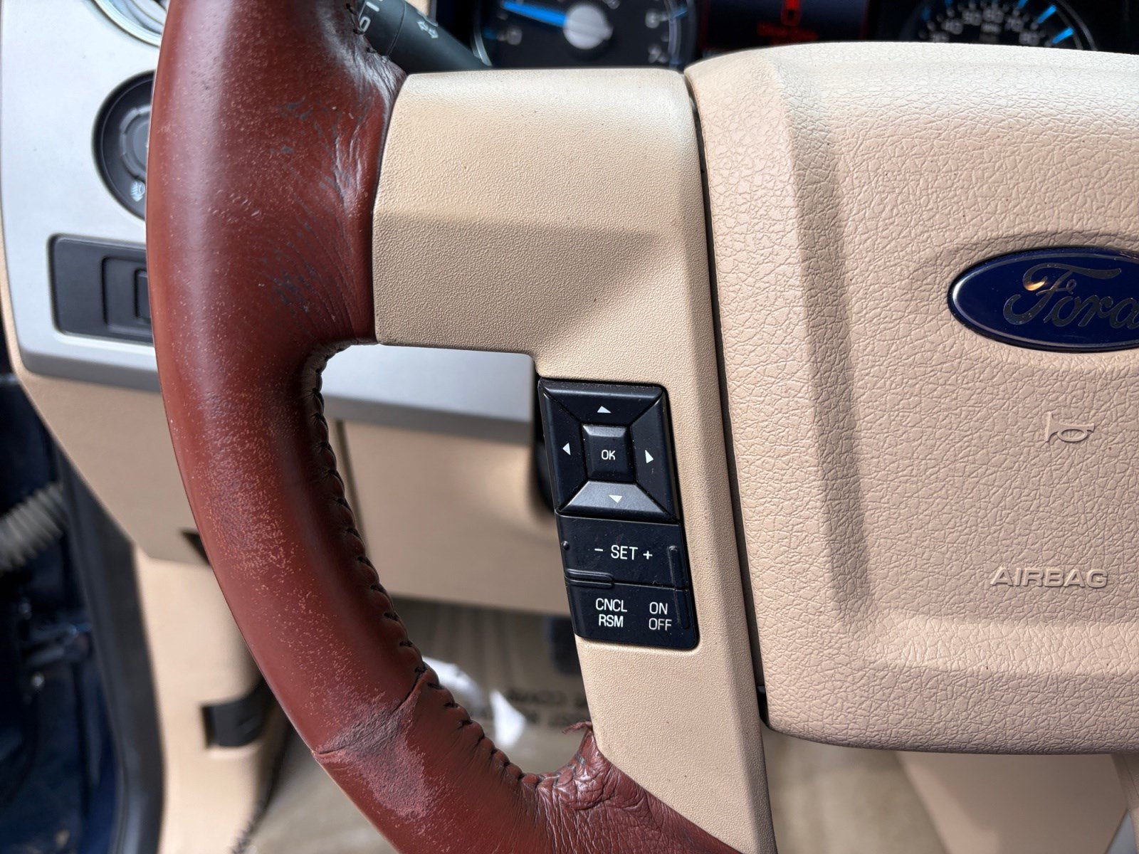 Used 2013 Ford F150 King Ranch w/ King Ranch Luxury Pkg AWD/4WD image 14