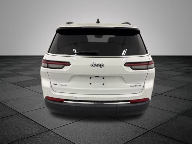 Used 2022 Jeep Grand Cherokee L Limited image 5