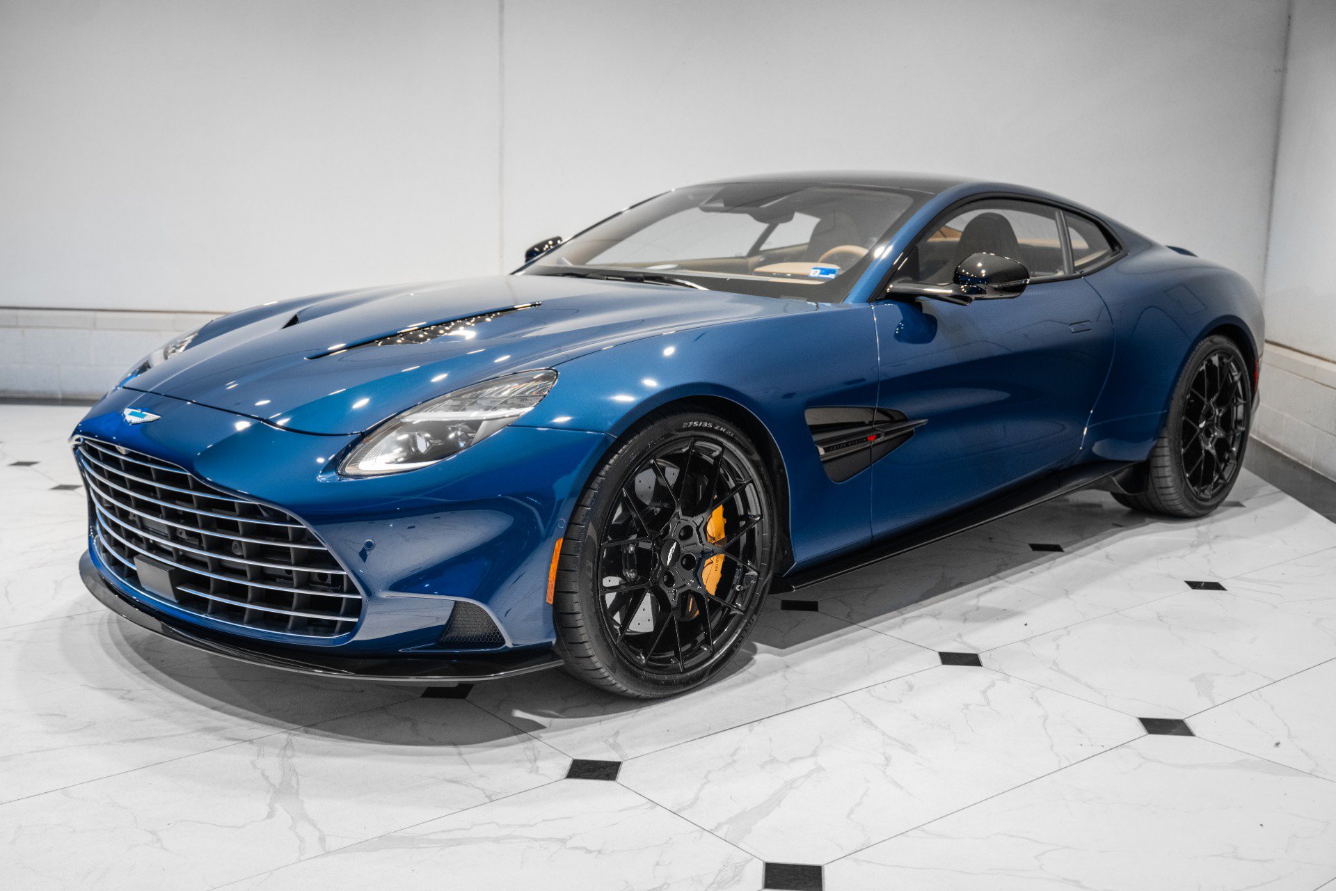 New 2025 Aston Martin Vanquish RWD image 2