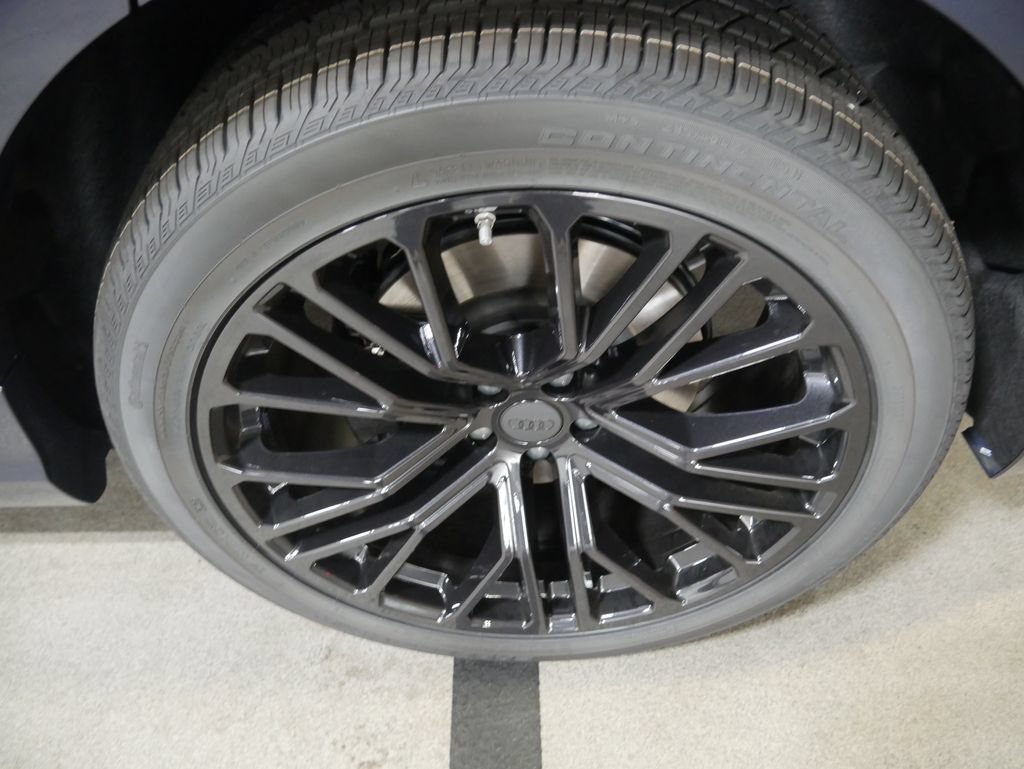 New 2026 Audi SQ8 Premium Plus AWD/4WD image 11