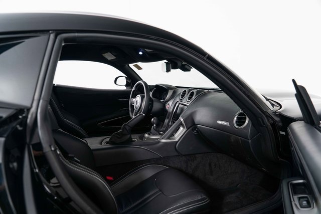 Used 2014 SRT Viper GTS w/ GTS Laguna Interior Package image 23