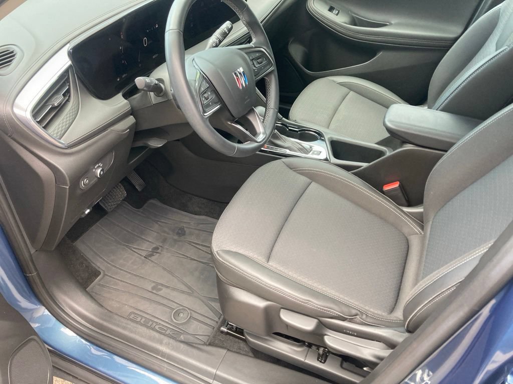 Used 2024 Buick Encore GX Preferred AWD/4WD image 19