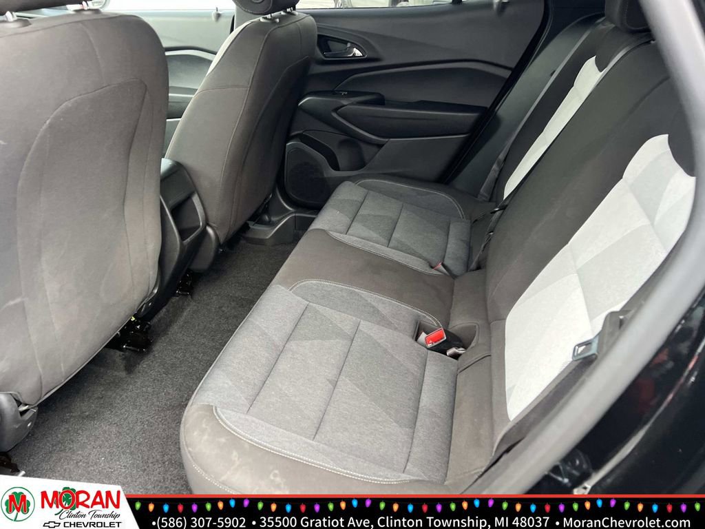 Certified 2024 Chevrolet Trax RS w/ Driver Confidence Package image 12